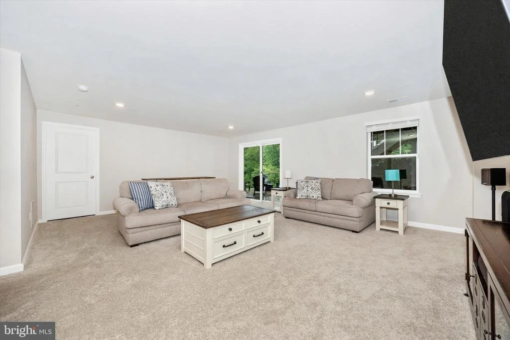 Photo of 5613 ZOE LANE