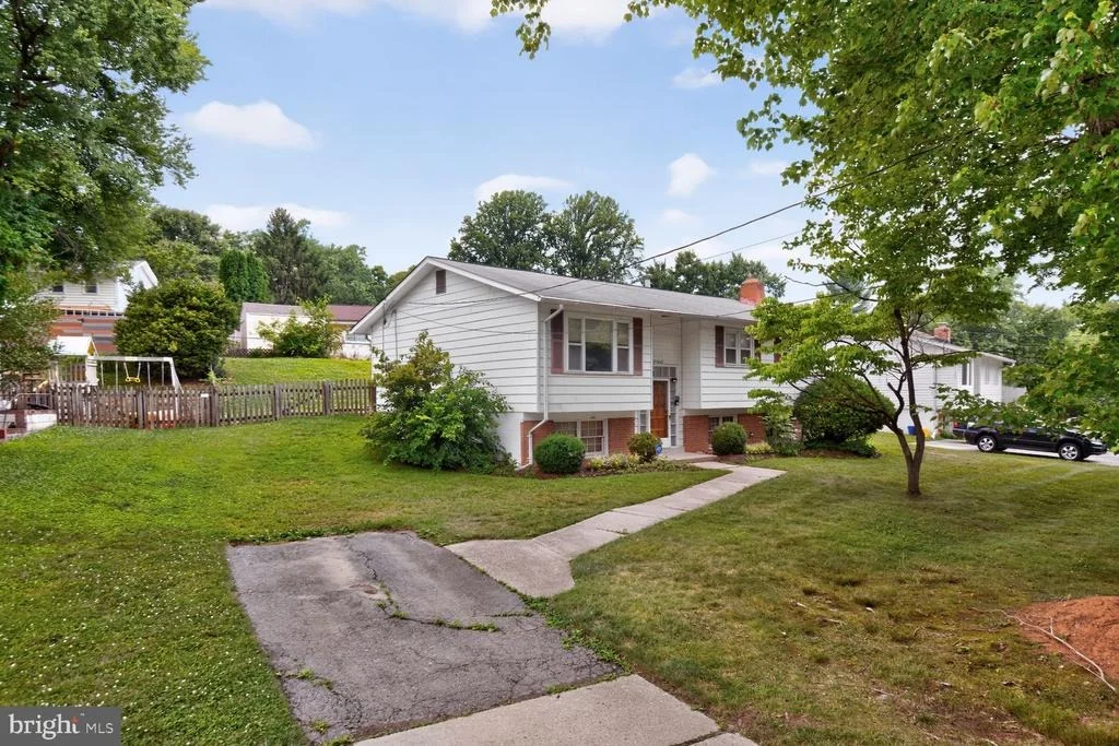Photo of 1326 GRESHAM ROAD
