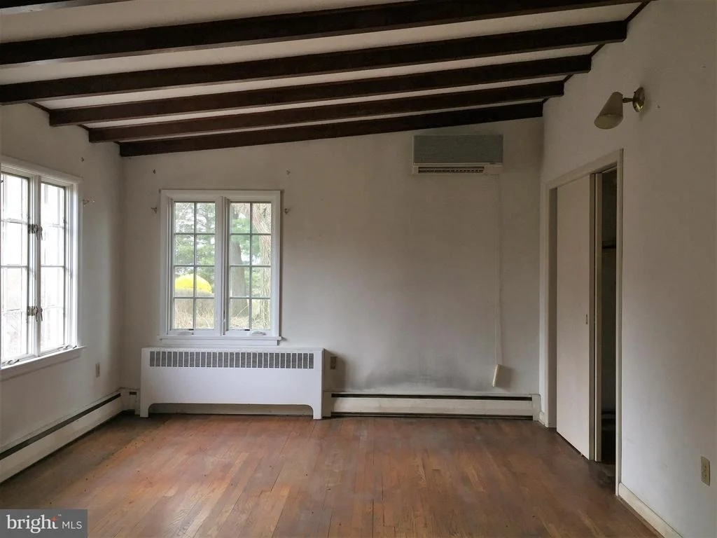 Photo of 6118 JEFFERSON BOULEVARD