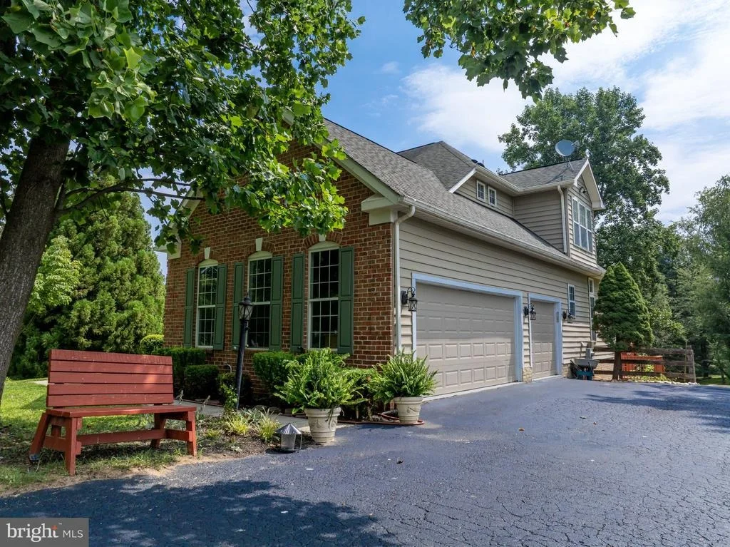 Photo of 13215 FALLS ROAD