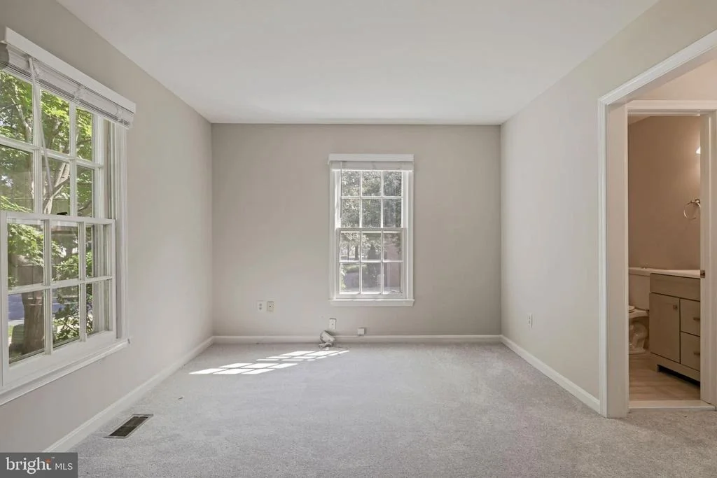 Photo of 500 MIDSUMMER DRIVE