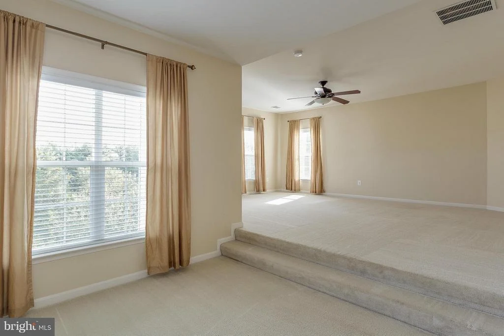 Photo of 619 PINEVIEW COURT