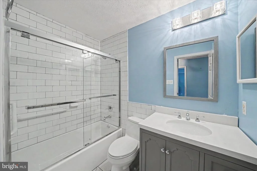 Photo of 206 MACDUFF ROAD