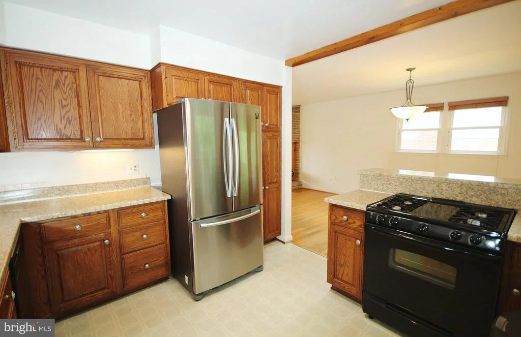 Photo of 5504 INVERCHAPEL ROAD
