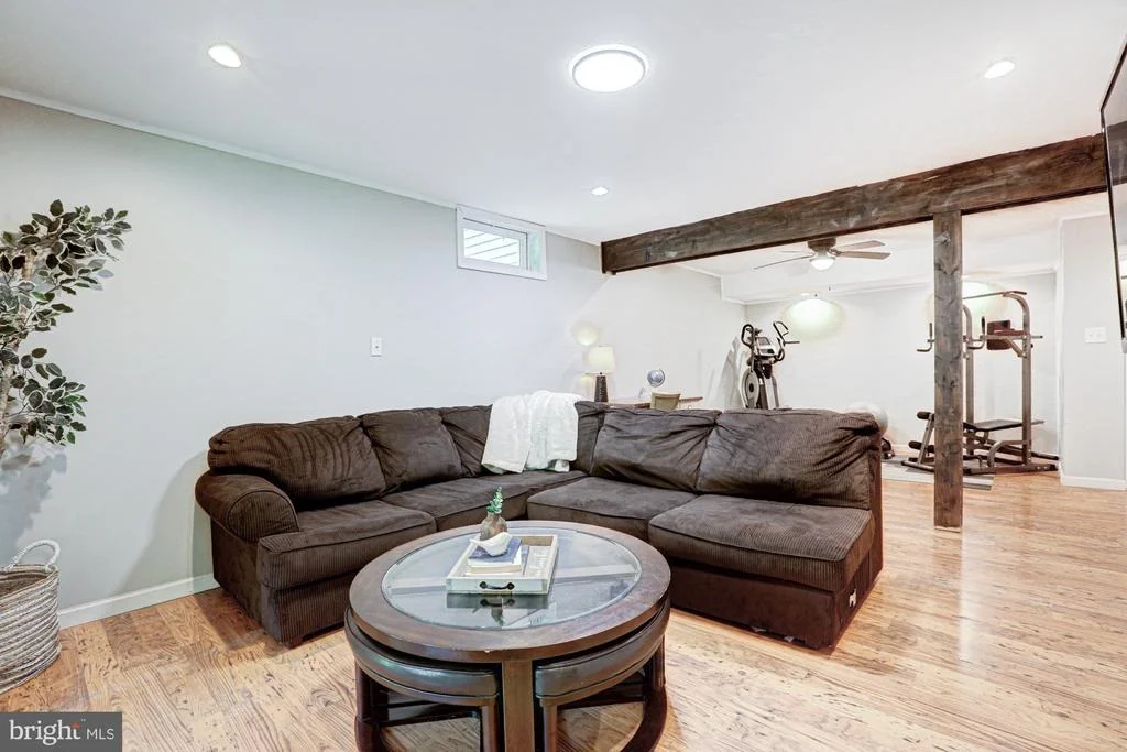 Photo of 119 N MEADOW DRIVE