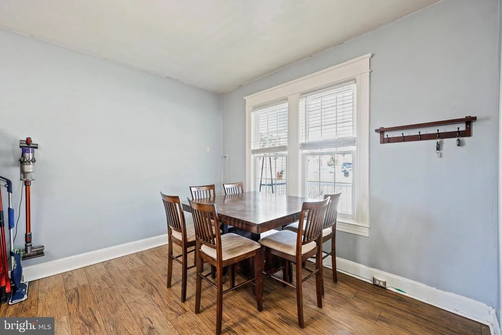 Photo of 1014 LEEDS AVENUE