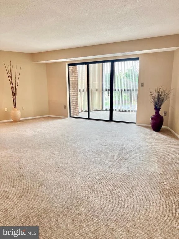 Photo of Unit 4417 at 15100 INTERLACHEN DRIVE