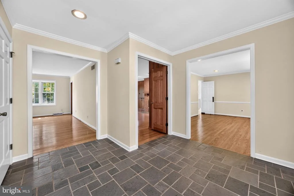 Photo of 10 CHILTON ROAD