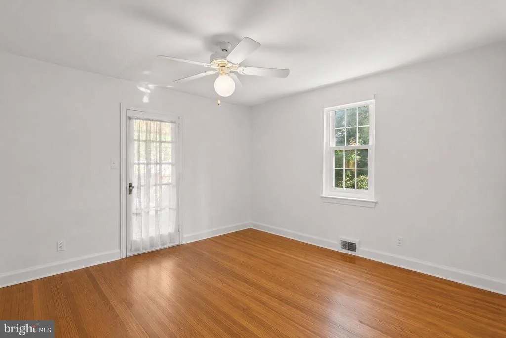 Photo of 8911 BRADFORD ROAD