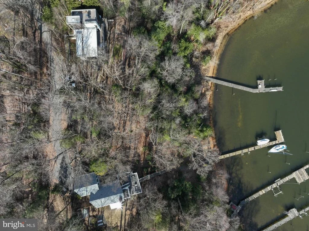 Photo of 975 DIGGS ROAD