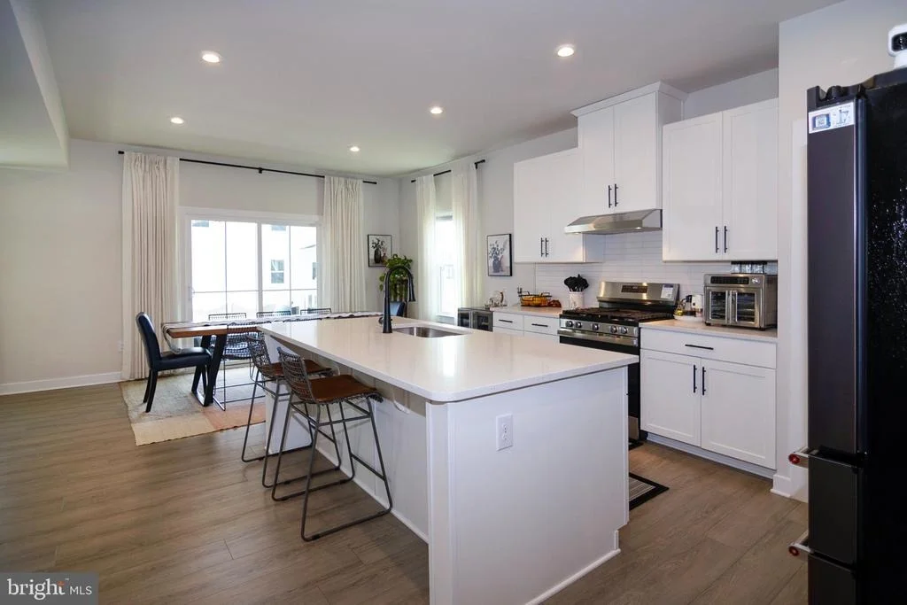 Photo of 17 SEQUOIA COURT