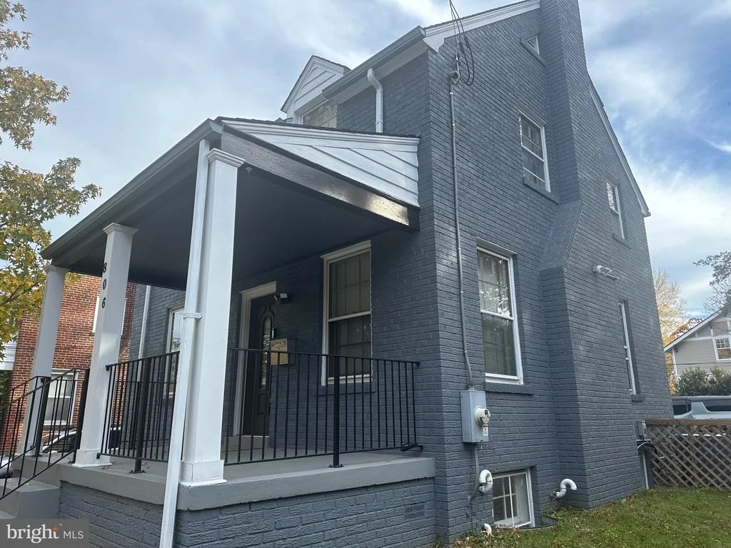 Photo of 806 SLIGO AVENUE