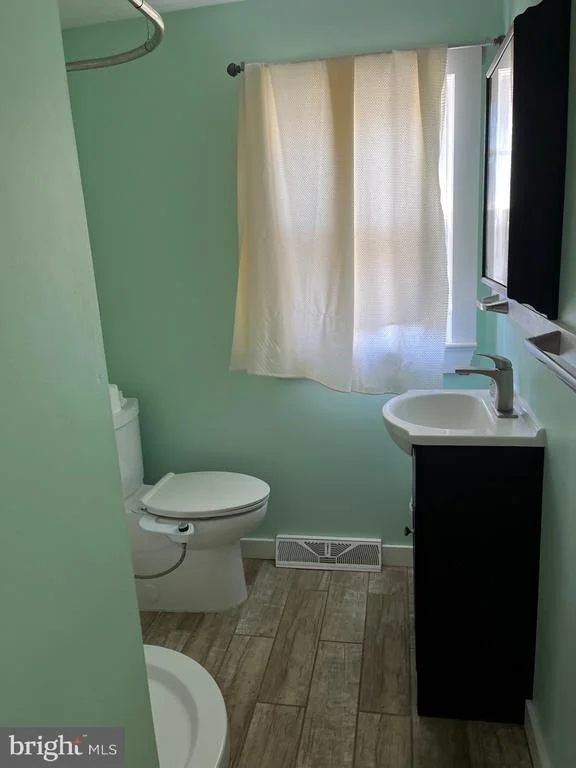 Photo of 1079 KINGS HIGHWAY