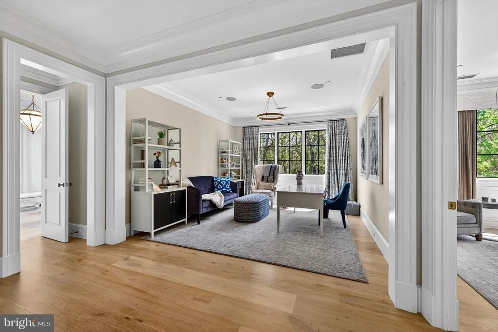 Photo of 4432 CHESTNUT LANE NW