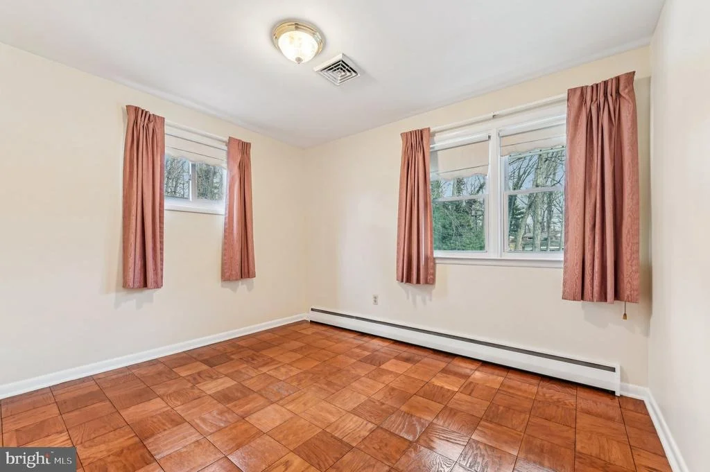 Photo of 33 SHERATON ROAD