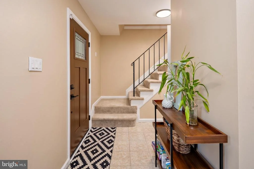Photo of 15005 NARROWS LANE