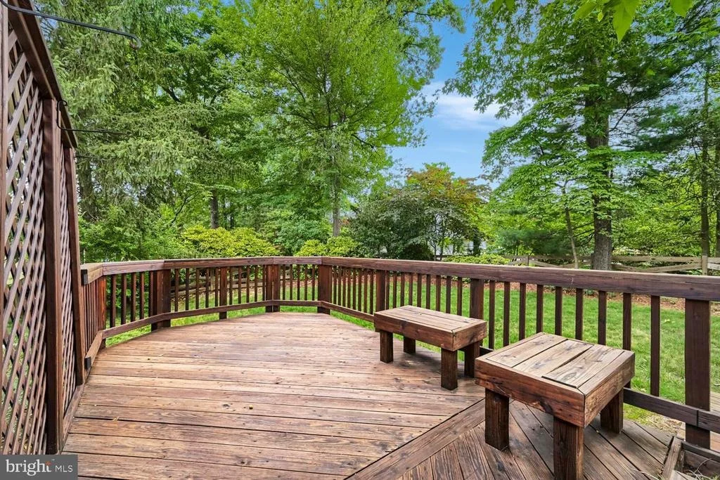Photo of 852 DIAMOND DRIVE