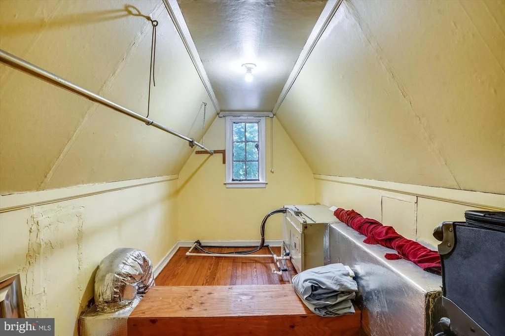 Photo of 200 MEALEY PARKWAY