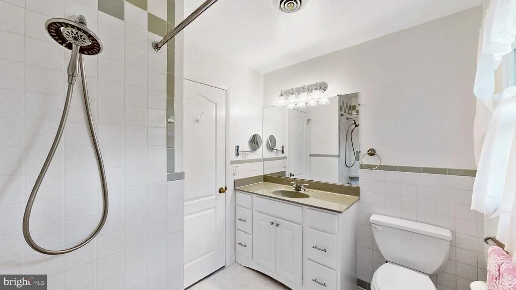 Photo of 45 W FAIRFIELD DRIVE