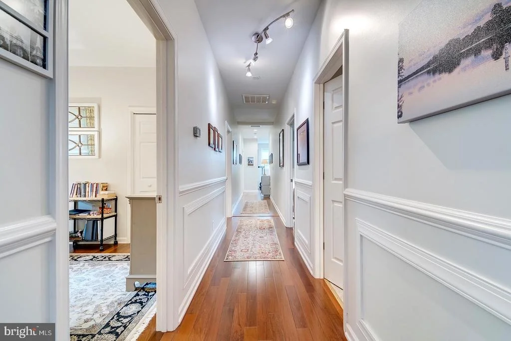 Photo of 30390 E MILL RUN