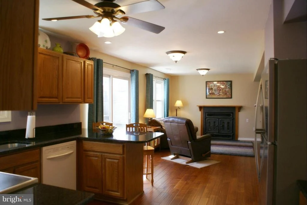 Photo of 180 STONEYBROOK COURT