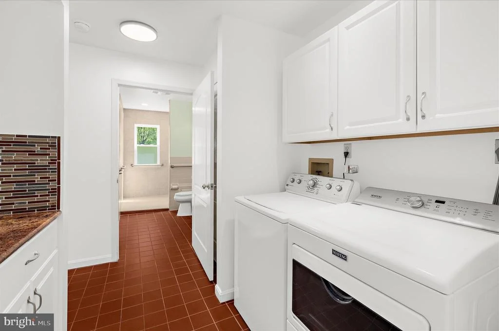 Photo of 8517 NEW CUT ROAD