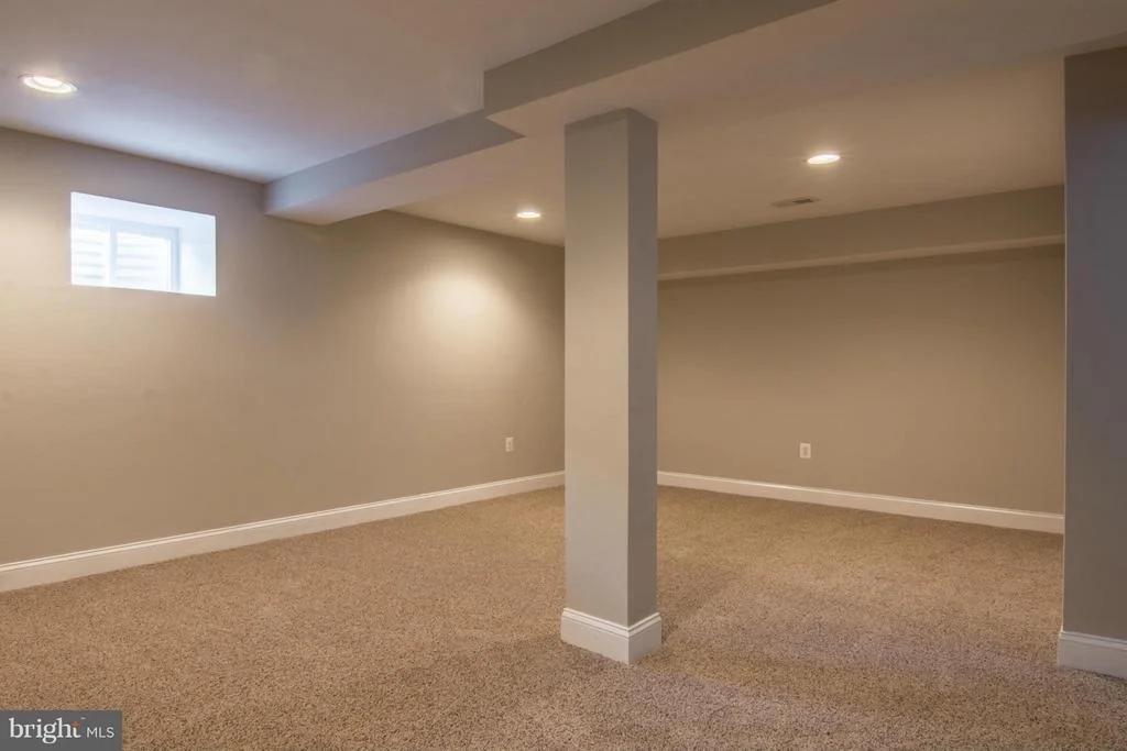 Photo of 922 BARDSWELL ROAD