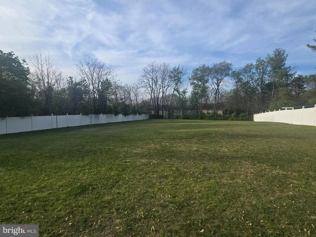 Photo of 413 VALLEY MILL ROAD