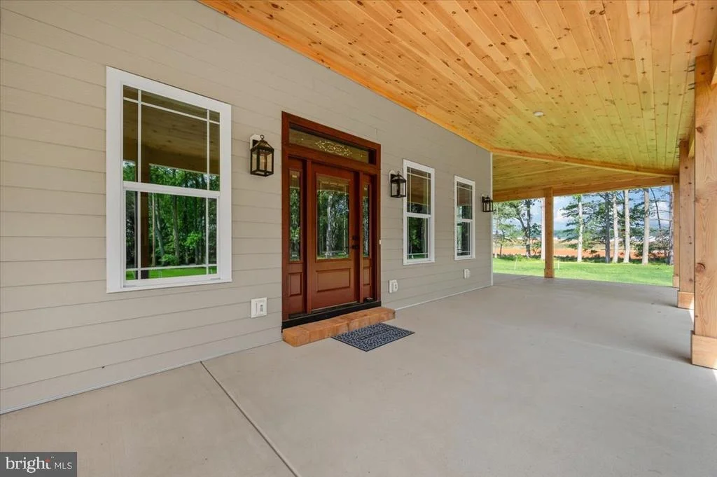 Photo of 460 SHADE TREE LANE