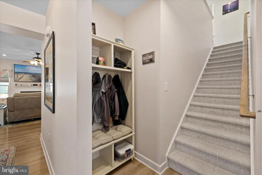 Photo of 37333 KESTREL WAY
