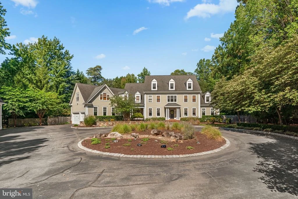 Photo of 370 EAGLE HILL ROAD