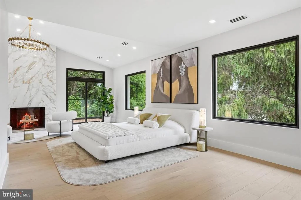 Photo of 1124 SAVILE LANE
