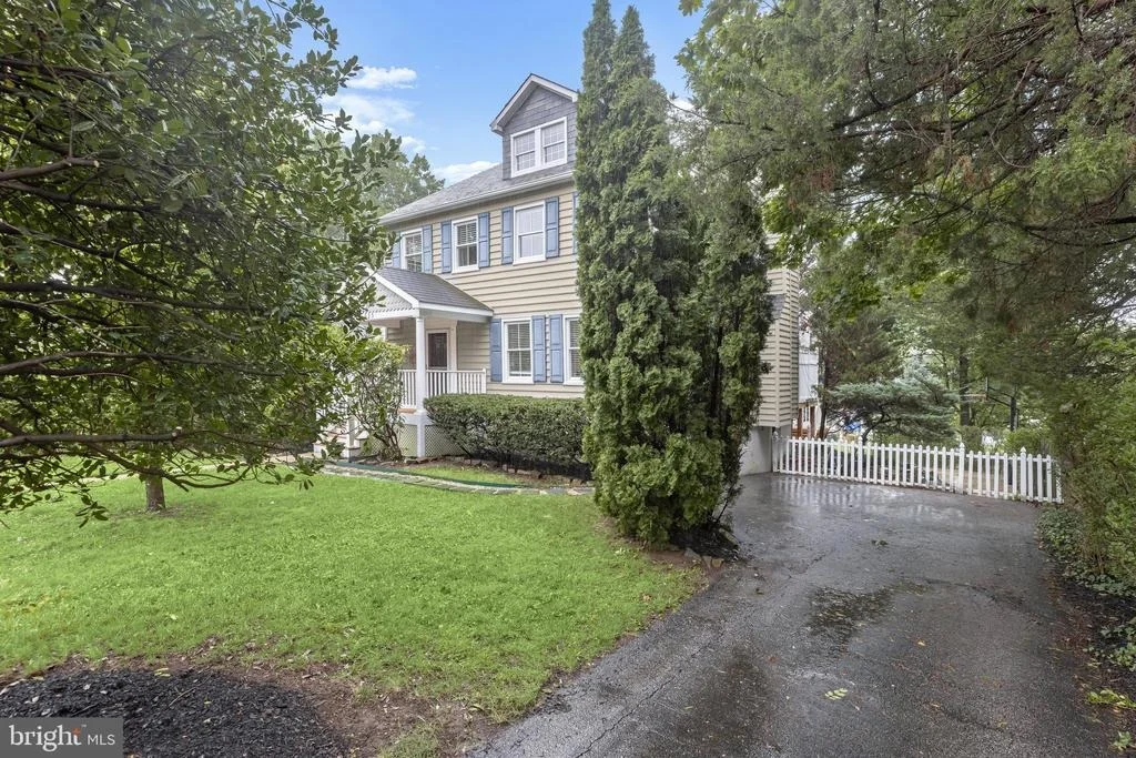 Photo of 923 ARRAN ROAD