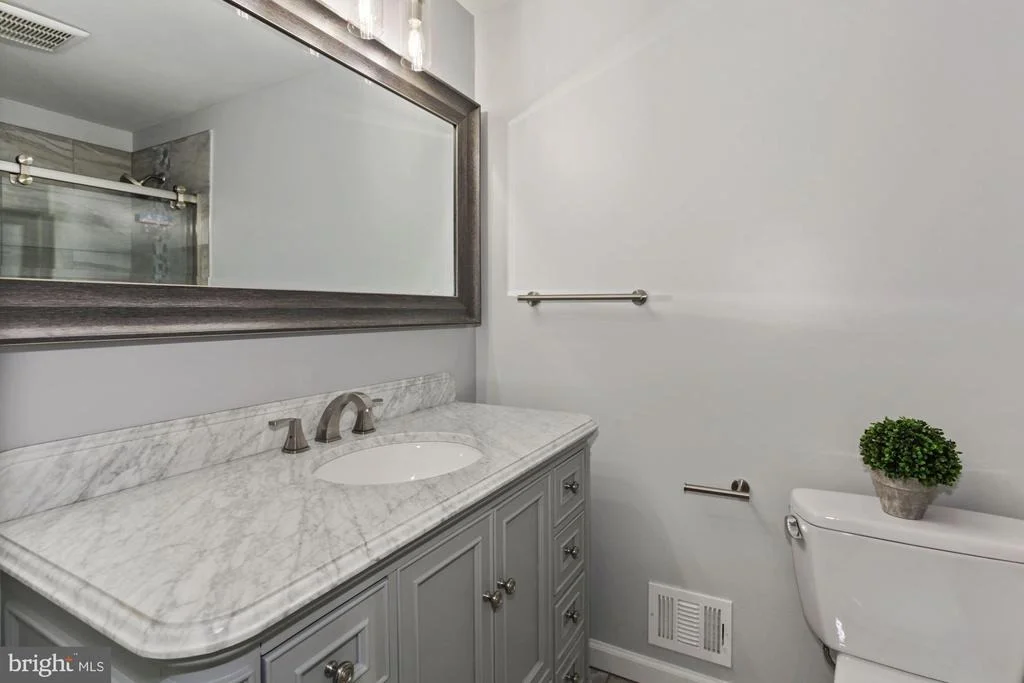 Photo of 6815 GILLINGS ROAD