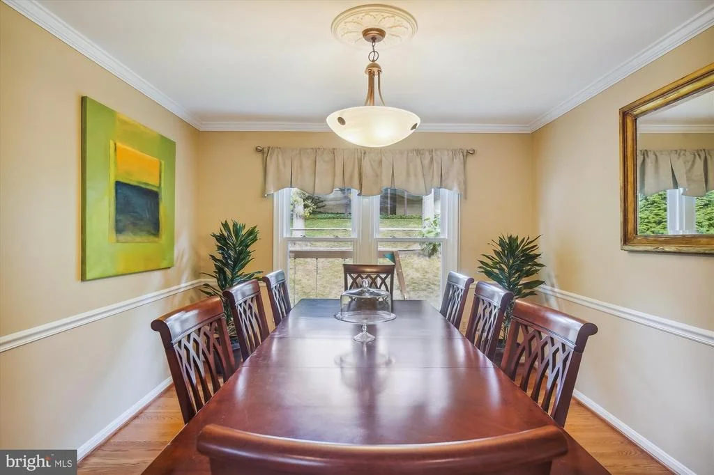 Photo of 2427 HENSLOWE DRIVE