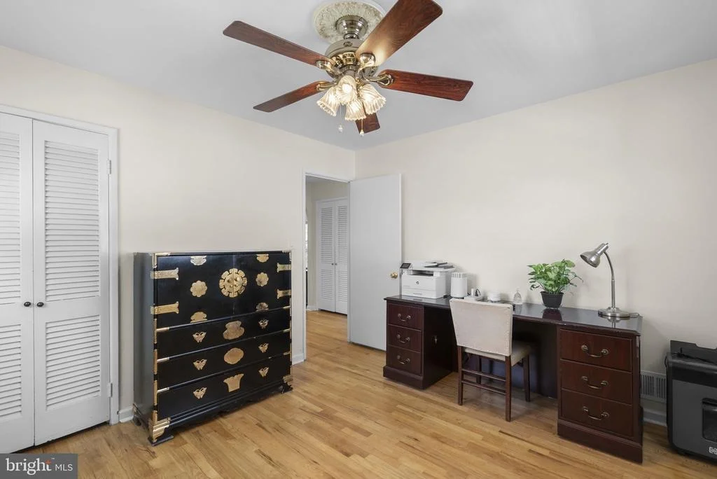 Photo of 1106 BEALL PLACE