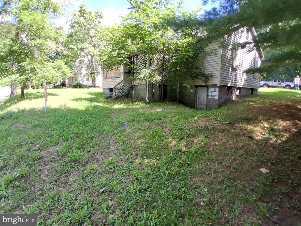 Photo of 809 N