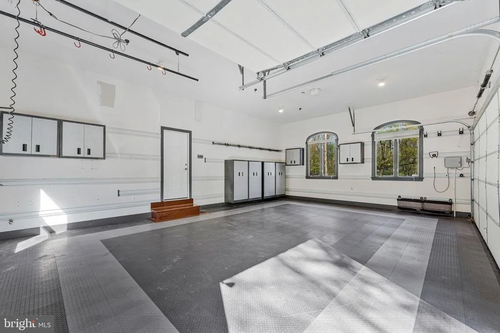 Photo of 8611 BROOK ROAD