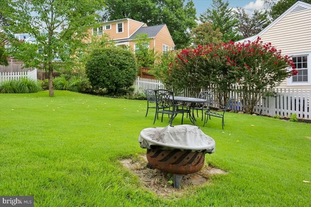Photo of 9501 COLESVILLE ROAD