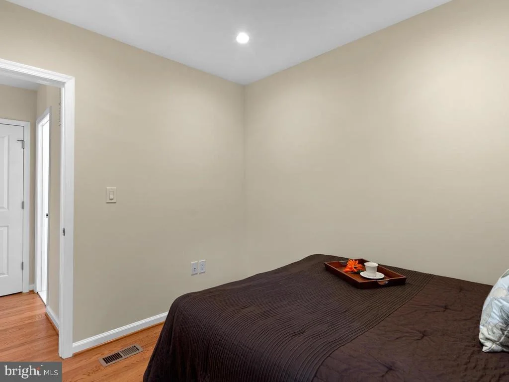 Photo of 5021 AYERS PLACE SE