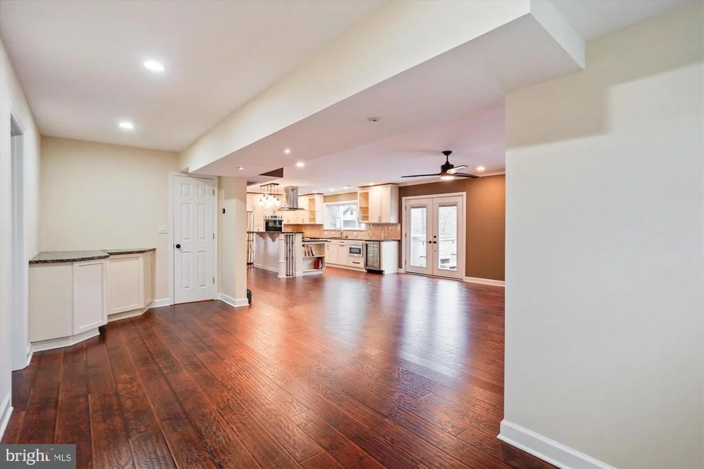 Photo of 5514 INVERCHAPEL ROAD