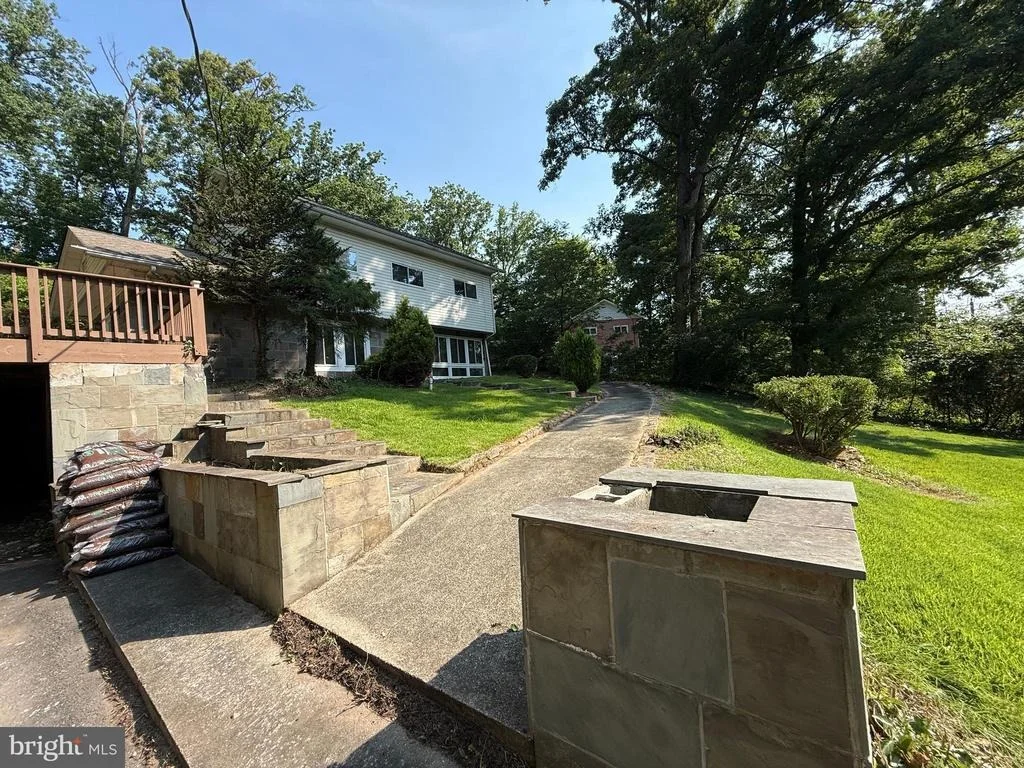 Photo of 9458 4TH PLACE