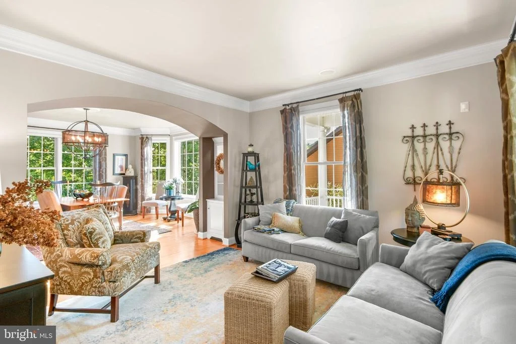 Photo of 4606 MOCKINGBIRD LANE