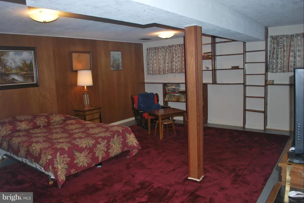 Photo of 914 CLINTWOOD DRIVE