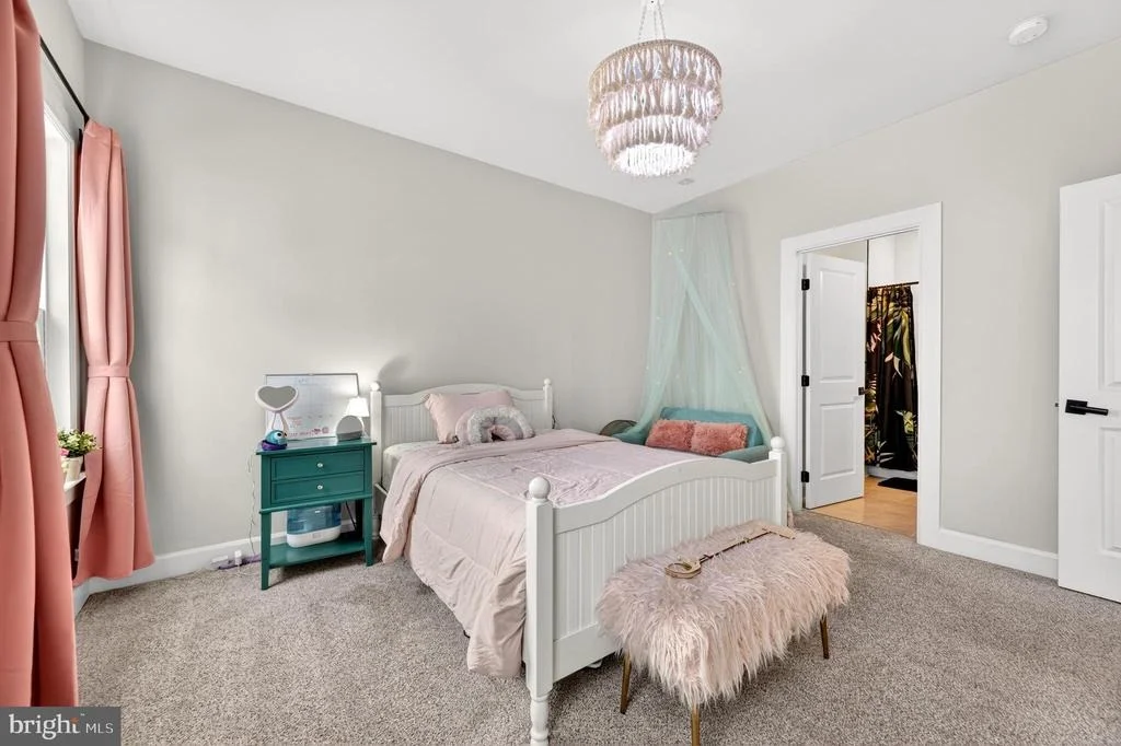 Photo of 7973 LAWNDALE CIRCLE