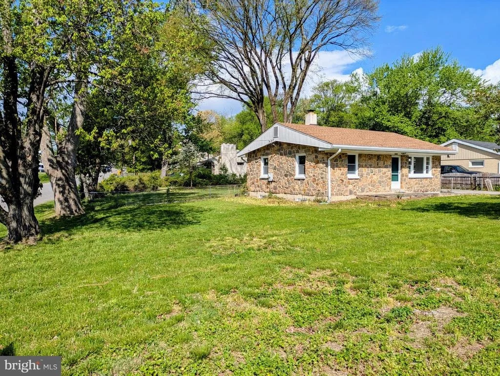 Photo of 8068 CLARK STATION ROAD