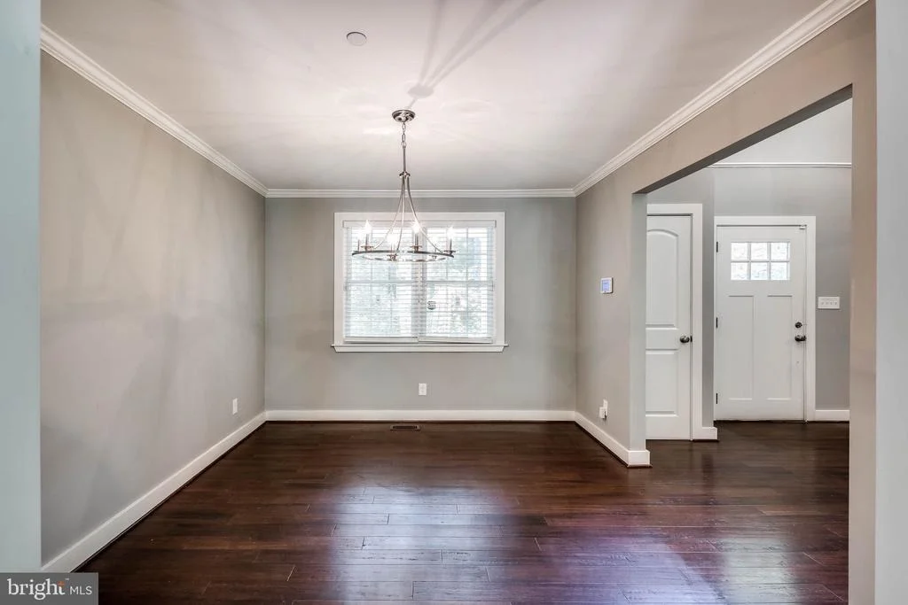 Photo of 3319 MAIL ROAD