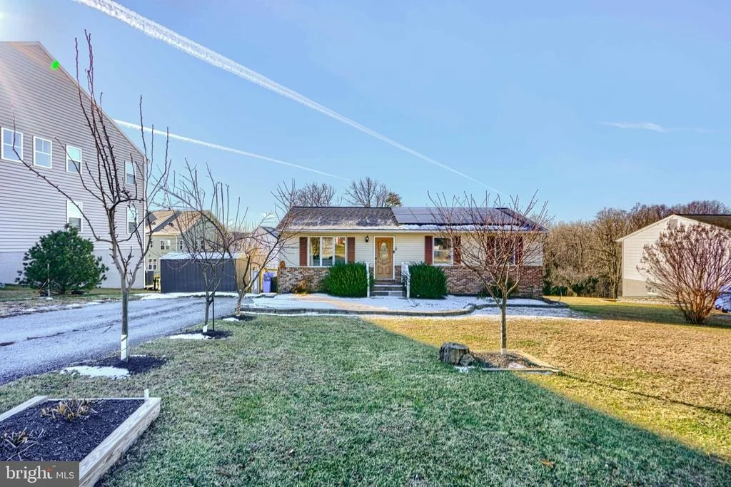 Photo of 10100 LEWIS DRIVE