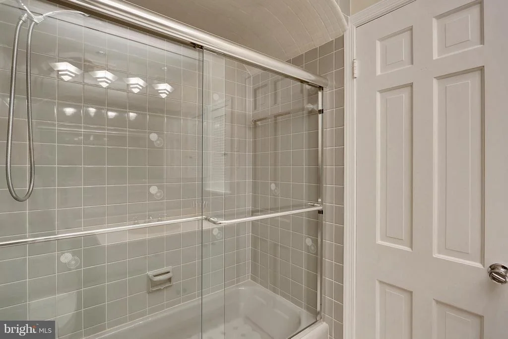 Photo of 2124 EDGEWATER PARKWAY
