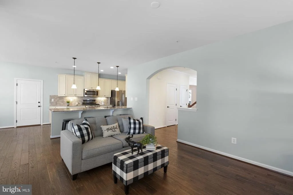 Photo of 4709 PULLER DRIVE